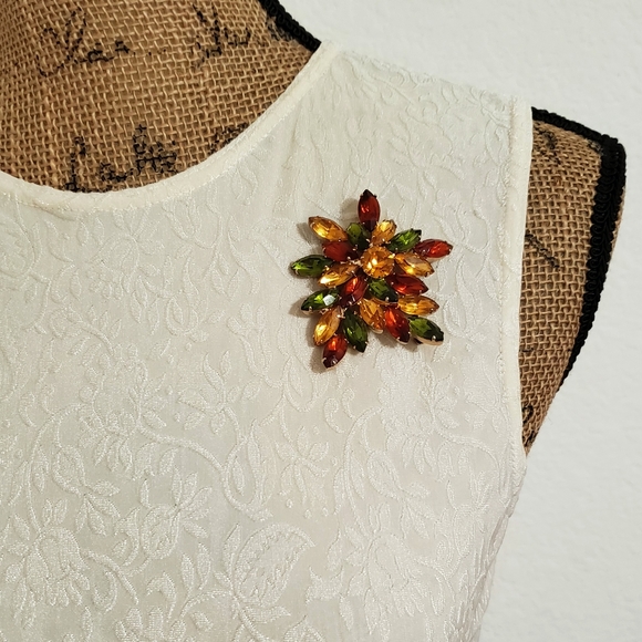 Ann Taylor Tops - Ann Taylor•sleeveless floral textured print top•S•